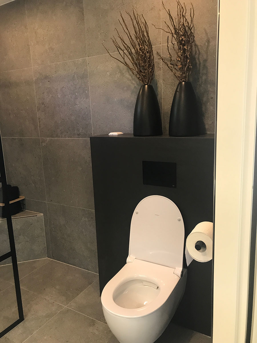 content 03b zwarte badkamer hendriks badkamers tegels sanitair sheerenberg